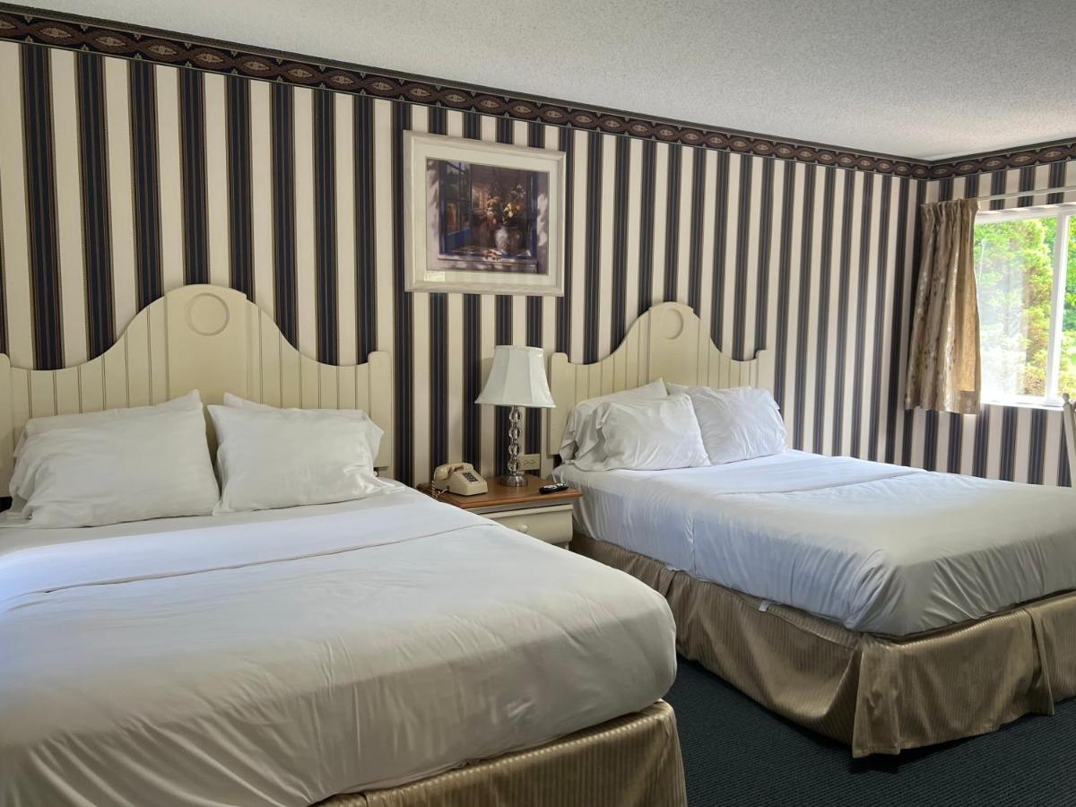 Rocky River Inn New Milford Екстериор снимка